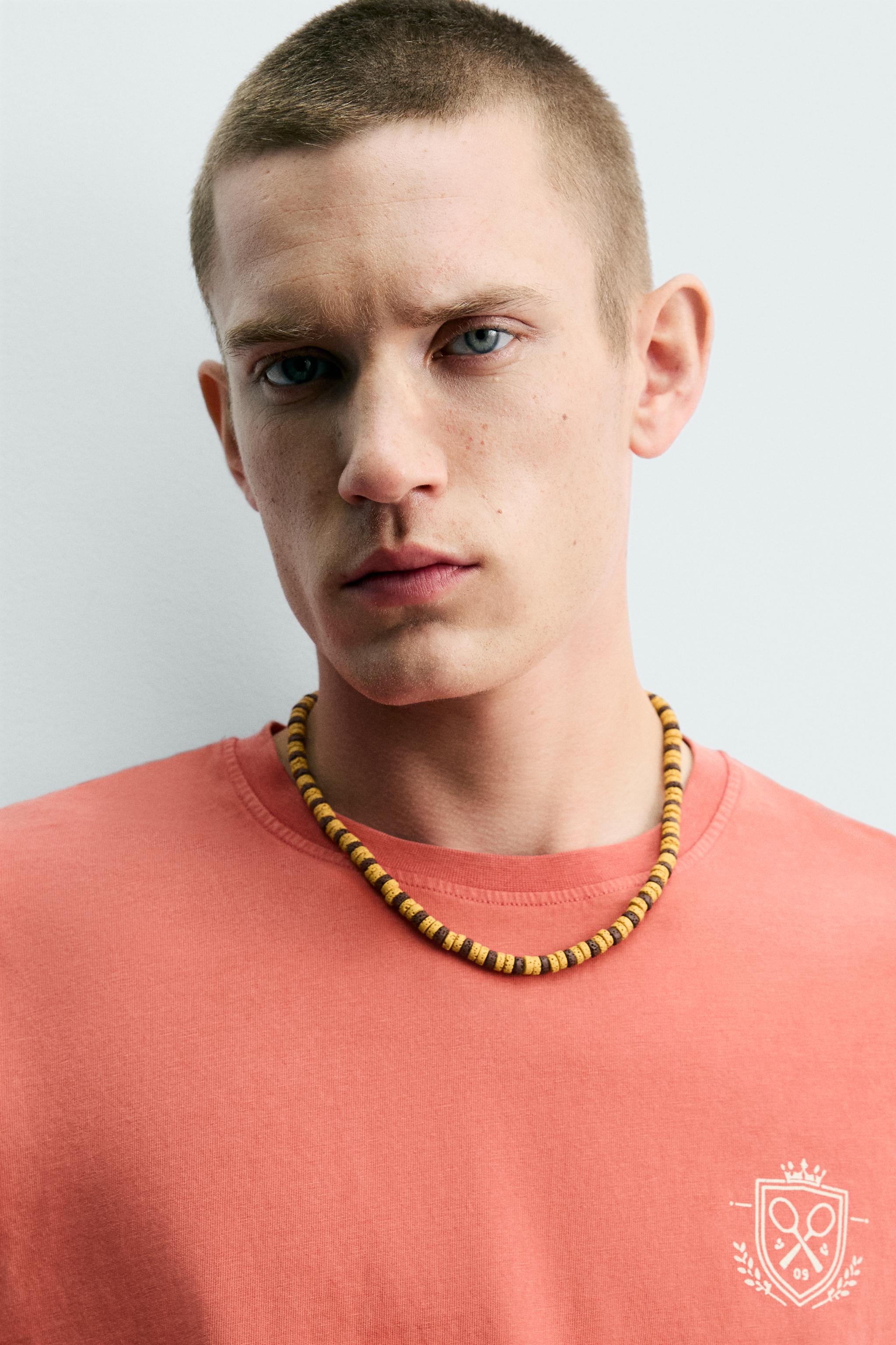 CONTRASTING TEXT PRINT T-SHIRT
